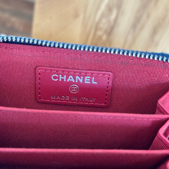 🌴SOLD🌴 Authentic Chanel Gabrielle Zippy Card Holder Blue Black CC - Picture 11 of 11